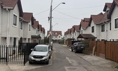 Casa en Venta en Pasaje Tololo 861