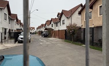 Casa en Venta en Pasaje Tololo 861