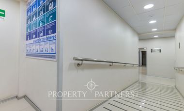 Local con excelente ubicación para uso Clínico / Metro Alcántara - El Golf