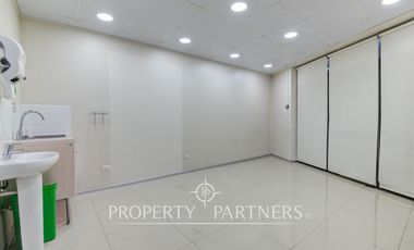 Local con excelente ubicación para uso Clínico / Metro Alcántara - El Golf