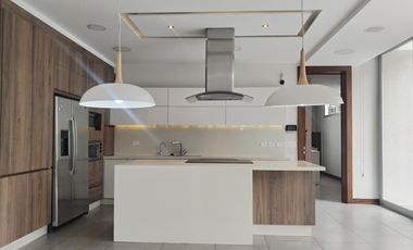 Renta de Casa Amoblada con diseño Moderno-Minimalista con piscina, Sector Intervalles