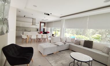 Renta de Casa Amoblada con diseño Moderno-Minimalista con piscina, Sector Intervalles