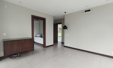 Renta de Casa Amoblada con diseño Moderno-Minimalista con piscina, Sector Intervalles