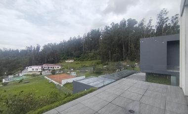 Renta de Casa Amoblada con diseño Moderno-Minimalista con piscina, Sector Intervalles