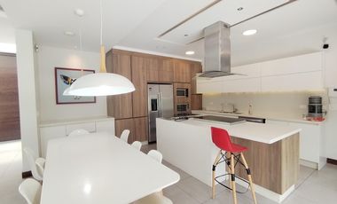 Renta de Casa Amoblada con diseño Moderno-Minimalista con piscina, Sector Intervalles