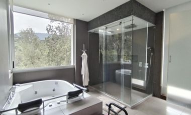 Renta de Casa Amoblada con diseño Moderno-Minimalista con piscina, Sector Intervalles