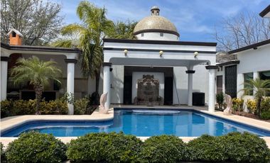 CASA EN VENTA  LOS PORTALES ZUAZUA