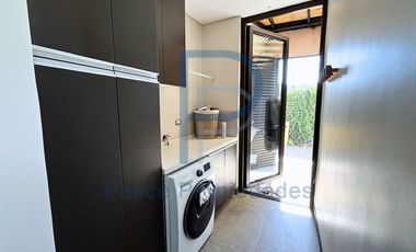 MARAVILLOSA CASA EN CONDOMINIO CERCA DEL CRAIGHOUSE