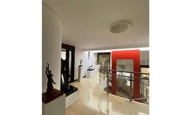 7060997 Venta Casa Campestre en el Poblado San Lucas