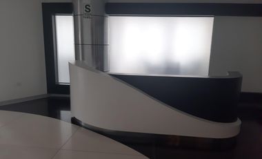 Alquilo oficina en el centro empresarial Real