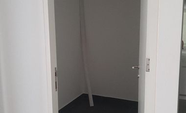 Alquilo oficina en el centro empresarial Real