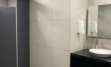 Alquier de oficina implementada en San Isidro