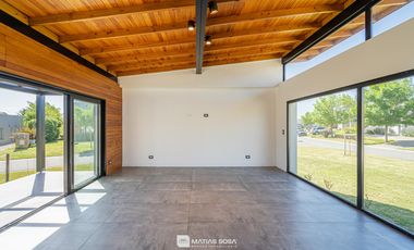 Alquiler 24 meses - Casa - Arenas del Sur - A estrenar