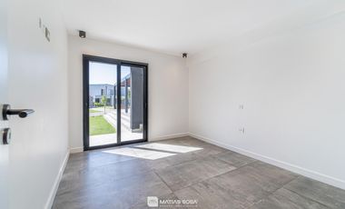 Alquiler 24 meses - Casa - Arenas del Sur - A estrenar