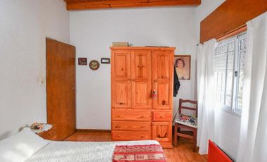 Casas en venta - 8 Dormitorios 3 Baños - 370Mts2 - Berisso