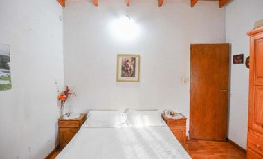 Casas en venta - 8 Dormitorios 3 Baños - 370Mts2 - Berisso