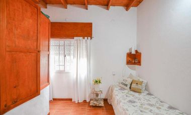 Casas en venta - 8 Dormitorios 3 Baños - 370Mts2 - Berisso