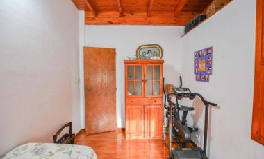 Casas en venta - 8 Dormitorios 3 Baños - 370Mts2 - Berisso