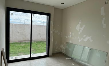 Casa en venta Barrio Cuestas de Manantiales 2 dormitorios