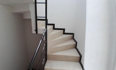 CASA EN VENTA  EN POMASQUI.