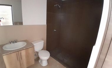 CASA EN VENTA  EN POMASQUI.