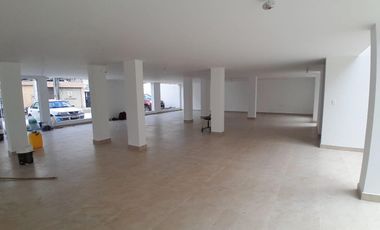 Local Comercial en alquiler en la Thomas de Berlanga.