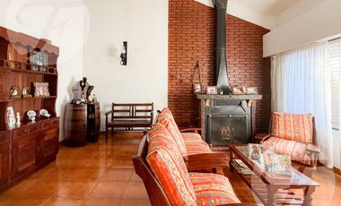 Excelente Casa 4 Ambientes en Ituzaingó Sur