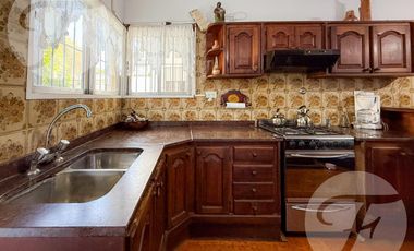Excelente Casa 4 Ambientes en Ituzaingó Sur