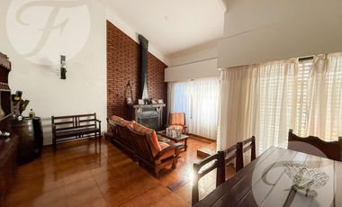 Excelente Casa 4 Ambientes en Ituzaingó Sur