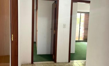 Venta - Casa 3 dormitorios cochera y patio verde en Echesortu
