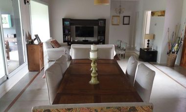 Casa en venta en barrio San Isidro Labrador  Tigre