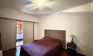 Casa 4 ambientes cochera doble , parque y pileta