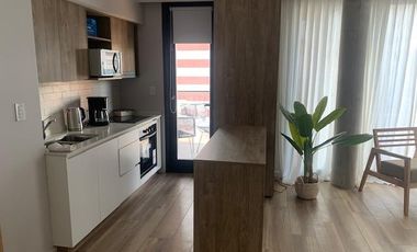 Monoambiente con balcón amoblado y equipado