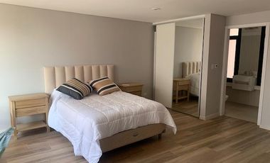Monoambiente con balcón amoblado y equipado
