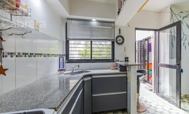 Venta de PH de 2 dormitorios con patio en La Plata