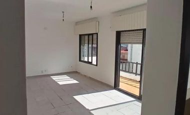 PH en venta - 2 Dormitorios 1 Baño - 170Mts2 - Lanús