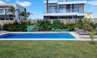 Casa en 1 planta en Barrio Lagos de Canning de 3 dormitorios más piscina