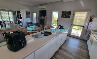 Casa en 1 planta en Barrio Lagos de Canning de 3 dormitorios más piscina