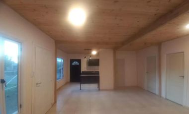 Casa en venta - 2 Dormitorios 1 Baño - Cochera - 200Mts2 - San martín de Los Andes