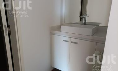 Casa en alquiler 3 dormitorios y 3 baños en Housing - La Calandria