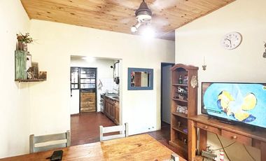 Casa en Venta de 6 amb. 3 dormitorios y patio. Centro Campan