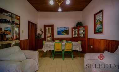 OPORTUNIDAD VENTA CASA ZONA SUR BARRIO CUPANI