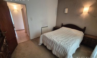 Venta casa 4 ambientes con cochera y jardín en  Ezpeleta