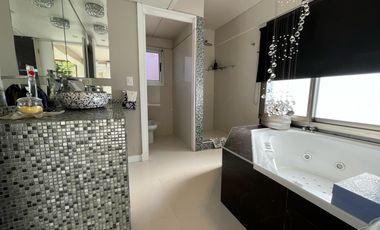 Casa en venta / Alquiler la Laguna muelle playa en Barrio Sa