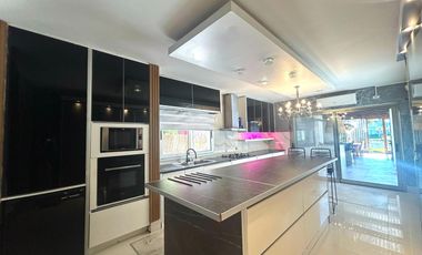 Casa en venta / Alquiler la Laguna muelle playa en Barrio Sa