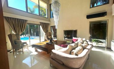 Casa en venta / Alquiler la Laguna muelle playa en Barrio Sa