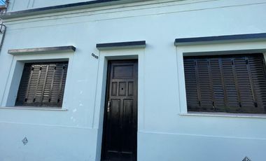 PH en  alquiler de 3 ambientes con patio y terraza - Wilde