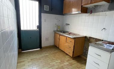 PH en  alquiler de 3 ambientes con patio y terraza - Wilde