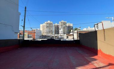 PH en  alquiler de 3 ambientes con patio y terraza - Wilde