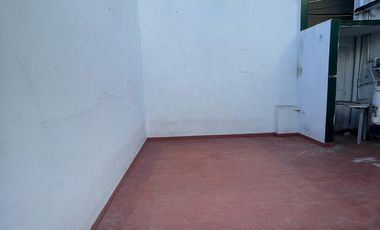 PH en  alquiler de 3 ambientes con patio y terraza - Wilde